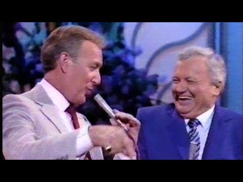 Harry Secombe joins Val Doonican