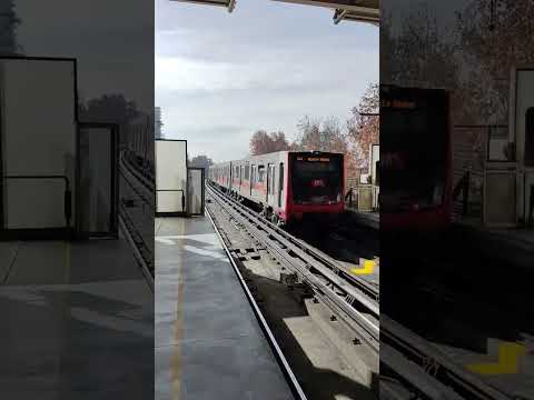 Metro de Santiago Línea 5 (NS16) saliendo de Estación Monte Tabor