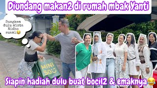 Download lagu DI UNDANG MAKAN2 DIRUMAH MBAK @yantikarlssonfamilyvlog || SIAPIN HADIAH BUAT BOCIL2 DAN EMAKNYA mp3 Download lagu DI UNDANG MAKAN2 DIRUMAH MBAK @yantikarlssonfamilyvlog || SIAPIN HADIAH BUAT BOCIL2 DAN EMAKNYA mp3