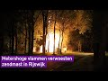 Metershoge vlammen verwoesten zendmast in Rijswijk