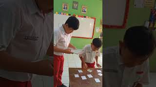 Download lagu Permainan kartu memori 'Bahasa Indonesia' mp3