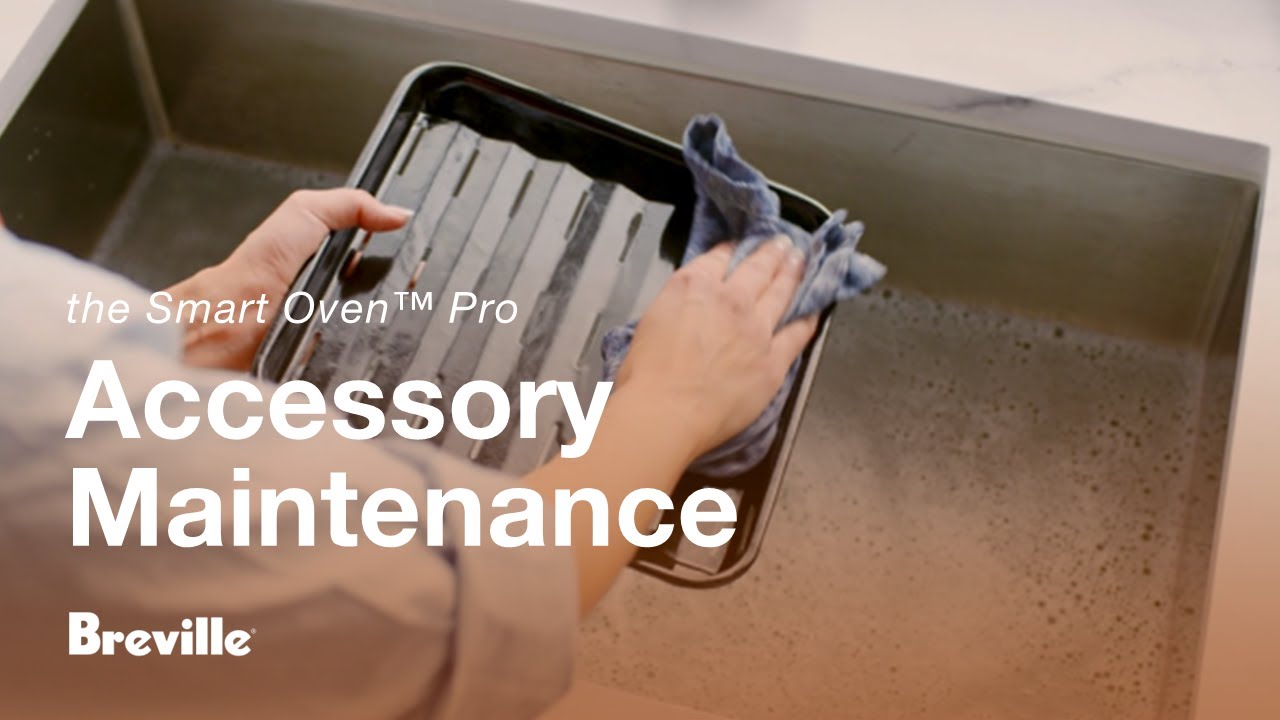 Cleaning the oven accessories