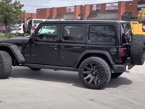 22x12 Fuel contra Jeep Wrangler Rubicon 35x12.5R22 tires Zracingltd 289 654 7494