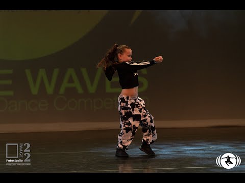 21-22 Qualifier 1 NL - Fayelène Pattiwaël (D-beatz) / LOW - FLO RIDA FEAT T-PAIN