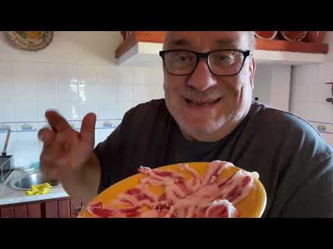 Thinly sliced ​​bacon