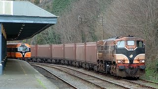 preview picture of video '085 on an ety Beet train at Waterford on 26-Jan-06'
