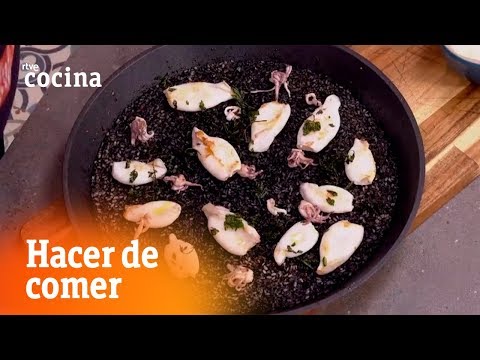 Cómo hacer Arroz negro - Hacer de comer | RTVE Cocina