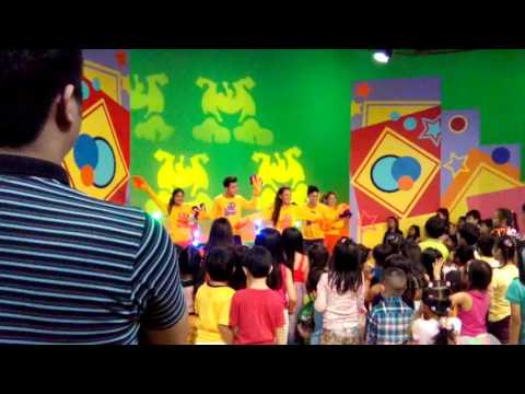 Hi-5 ph Happy Monster Dance