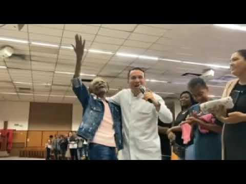 Ela estava pele e osso na cadeira de rodas, desenganada pelos médicos!