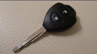 preview picture of video 'Toyota Auris Schlüssel Fernbedienung Batterie wechseln / replace battery remote control key fob'