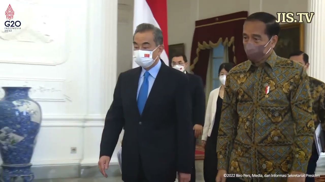 Presiden Jokowi Menerima Kunjungan Kehormatan Menlu RRT