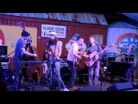 DSCN0799 Poor Old Shine (Parsonsfield) at 2014 Spring Skunk -- Sweet Virginia Lee