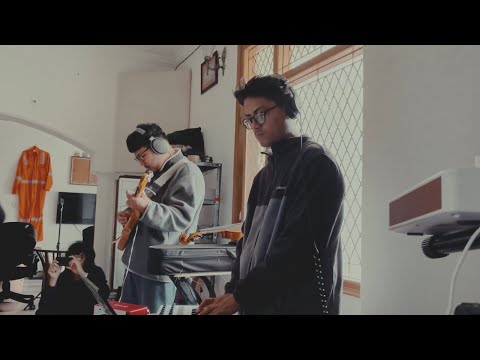 I Can’t Trust (Live at Indimints Art House) - Meewakching 