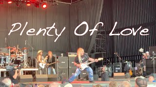 Britny Fox - Plenty of Love (Live at Rocktember2022)