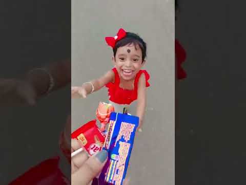 chocolate 🍫 lover hai kitna bhagti hai ye 😘#shorts #youtube