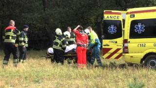 preview picture of video 'Ambulance vast in het bos in Harskamp'