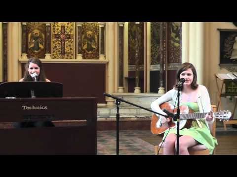 Chloë and Izzy sing Mumford and Sons