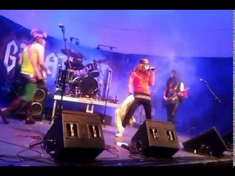 GIGATRÓN - Te peto el cacas (DIRECTO 12/04/2014)