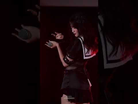 [FanCam] 220226 Miho Siamdream "Wallflower" - Space Idol Pre Stage @ Paragon Cineplex Siam Paragon