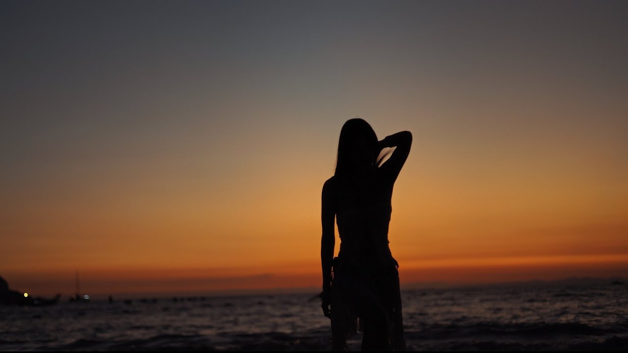 FALL IN LOVE thumbnail