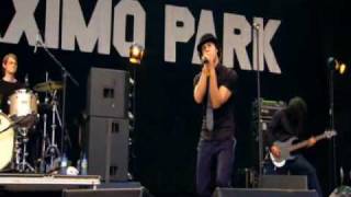 03 Parisian Skies (Maxïmo Park Glastonbury 2007)