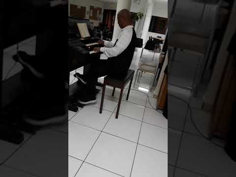 "HE SAHANAO MPAMONJY Ô"  (FFPM 301) Organ by Sammy RAKOTOARIMALALA.
