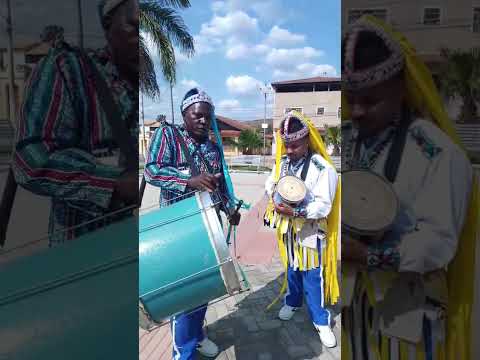 Cadência e repique de cuíca tradicionais do nosso Congo😍💙Caixeiro: Osmar/Cuiqueiro: Matheus #congado