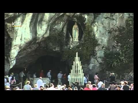 Chapelet à Lourdes