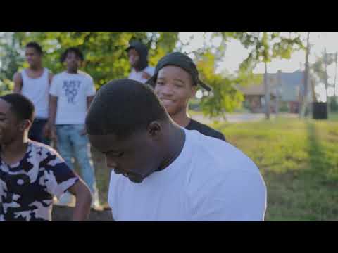 JayvoFrm900 - On Feet (Official Video) (Dark Hollow Kamp)
