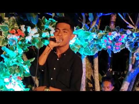 live FRESLY NIKIJULUW# kalo nanti. #wedding# GERSY SIWABESSY.