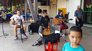 Download lagu Rapuh - Nastia ( Cover by One Avenue Buskers) mp3 Download lagu Rapuh - Nastia ( Cover by One Avenue Buskers) mp3