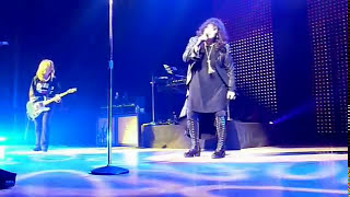 Heart &quot;What Is And What Should Never Be&quot; live Toronto February 11 2011
