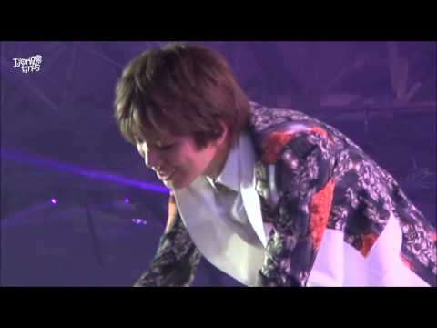 130928 OGS in Bangkok - Sungjong taking selca 셀카 찍는 성종