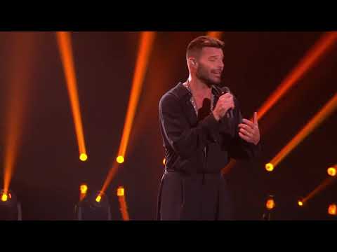 Ricky Martin Ft Carla Morrison - Latin Grammy 2020 Recuerdos, Tiburones (En Vivo)