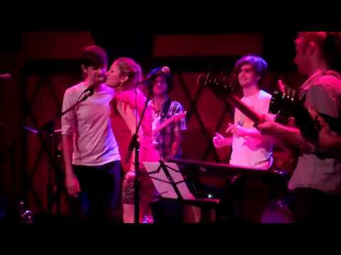 Lucy Woodward w/ Snarky Puppy singing Be My Husband