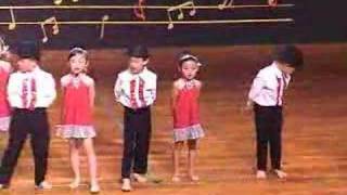 Kids Performance - Let's twist again