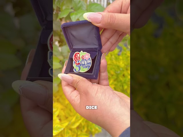 Vídeo relacionado con Wanapix | Trofeo Grande Personalizado con Nombre y Texto | Cristal Grabado (Escala de Grises) | Premio Personalizado | Octogonal 17 cm | Incluye Estuche para Guardar | Super Chef