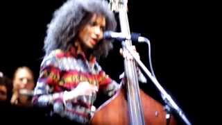 Esperanza Spalding - &quot;Smile Like That&quot; - Buenos Aires (5/6/13)