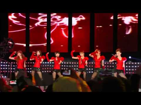 111223 All I want for Christmas is you - Rania @MTV The show