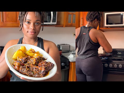CLASSIC BROWN STEW CHICKEN - At Home Cooking