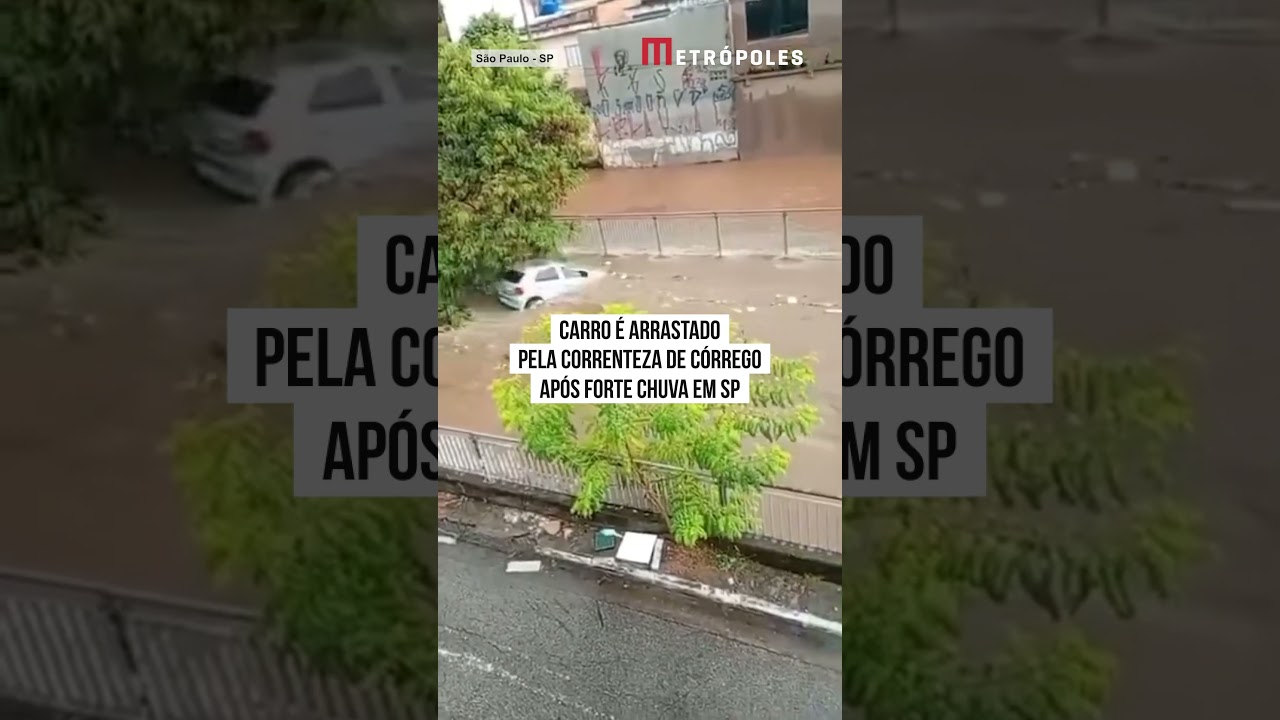 Carro é arrastado pela correnteza de córrego após forte chuva em SP