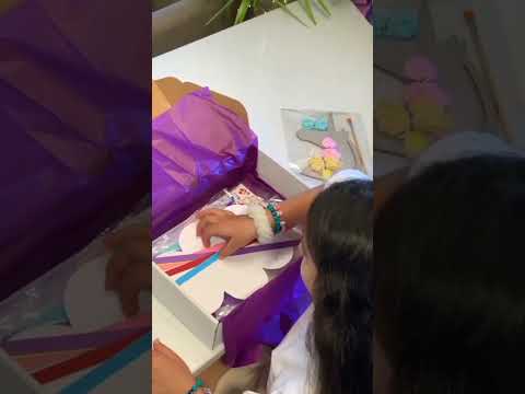 وينزو كرافت بوكس بتصميم اليونيكورن يحتوي على 8 نشاطات يدوية بالوان قوس قزح video