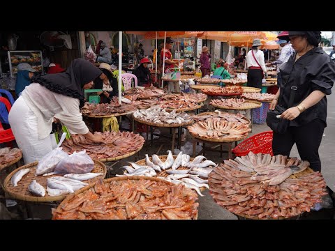 Compilation Foods Market Scene - Dry Fish, Fast Foods & Lifestyle Of Vendors In Market Cambodia