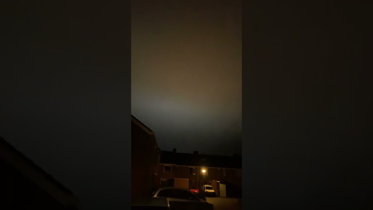 Flitsen In De Lucht Geen Onweer