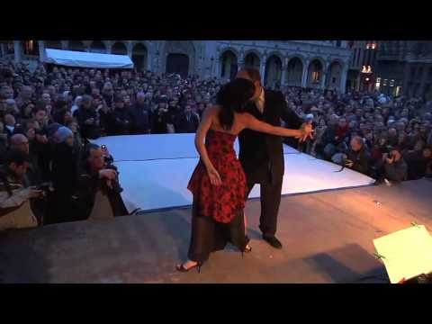 btf 2010 - Démo Grand Place Cecilia Berra & Horacio Godoy  Brussels tango festival 2010