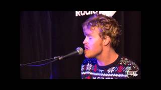 Kodaline - Lonely This Christmas (Live)