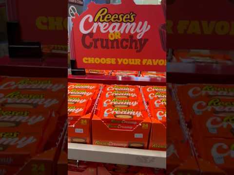 Reese’s Creamy and Crunchy Peanut Butter Cups Review #shorts