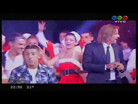Facundo Arana y Pablo Echarri bailando junto a Susana Giménez en su programa (12/12/2011)
