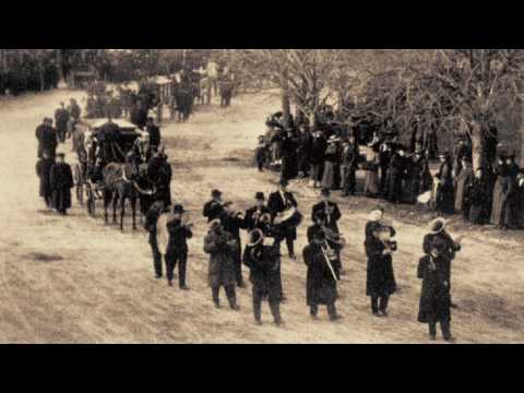 Funeral Blues by W.H Auden (read by Tom O'Bedlam)