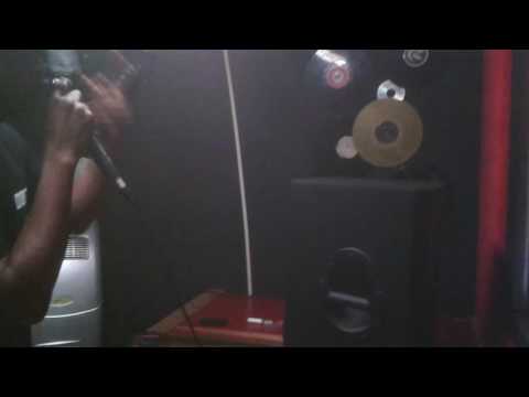 Flirta D. with DJ misunderstood